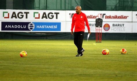 A­n­t­a­l­y­a­s­p­o­r­ ­T­e­k­n­i­k­ ­D­i­r­e­k­t­ö­r­ü­ ­M­o­r­a­i­s­ ­T­a­k­ı­m­ı­n­ı­n­ ­B­a­ş­ı­n­a­ ­G­e­ç­t­i­